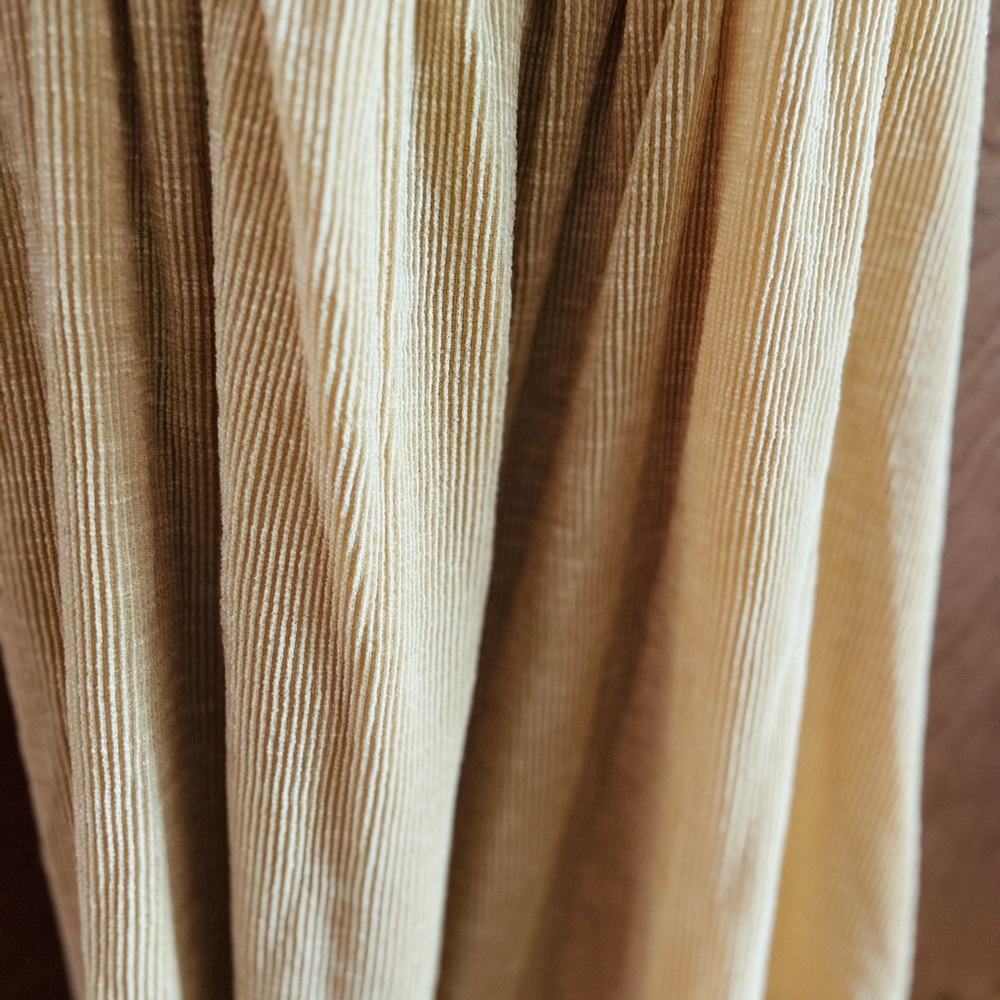New Val Marie USA MADE Pale Yellow Adorable Women’s Mini Dress - Picture 6 of 6